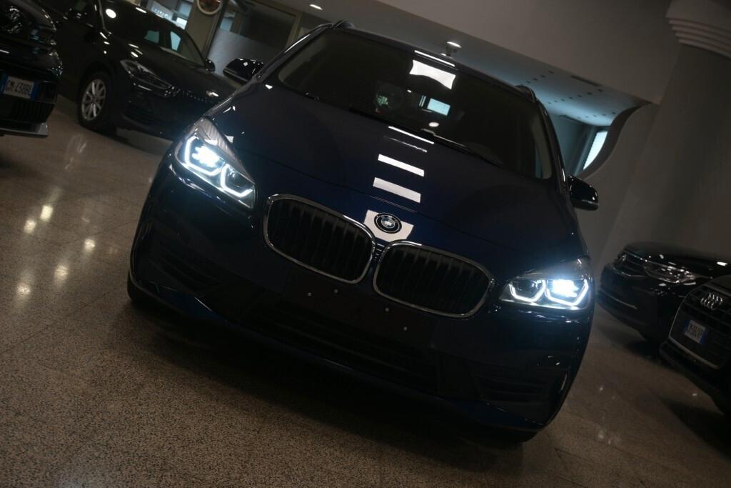 BMW 216D ACTIVE TOURER 116CV STEPTRONIC BUSINESS ADVANTAGE ( FARI LED - PELLE - CRUISE - NAVI - PARK ASSISTANT - TELECAMERA POST. )