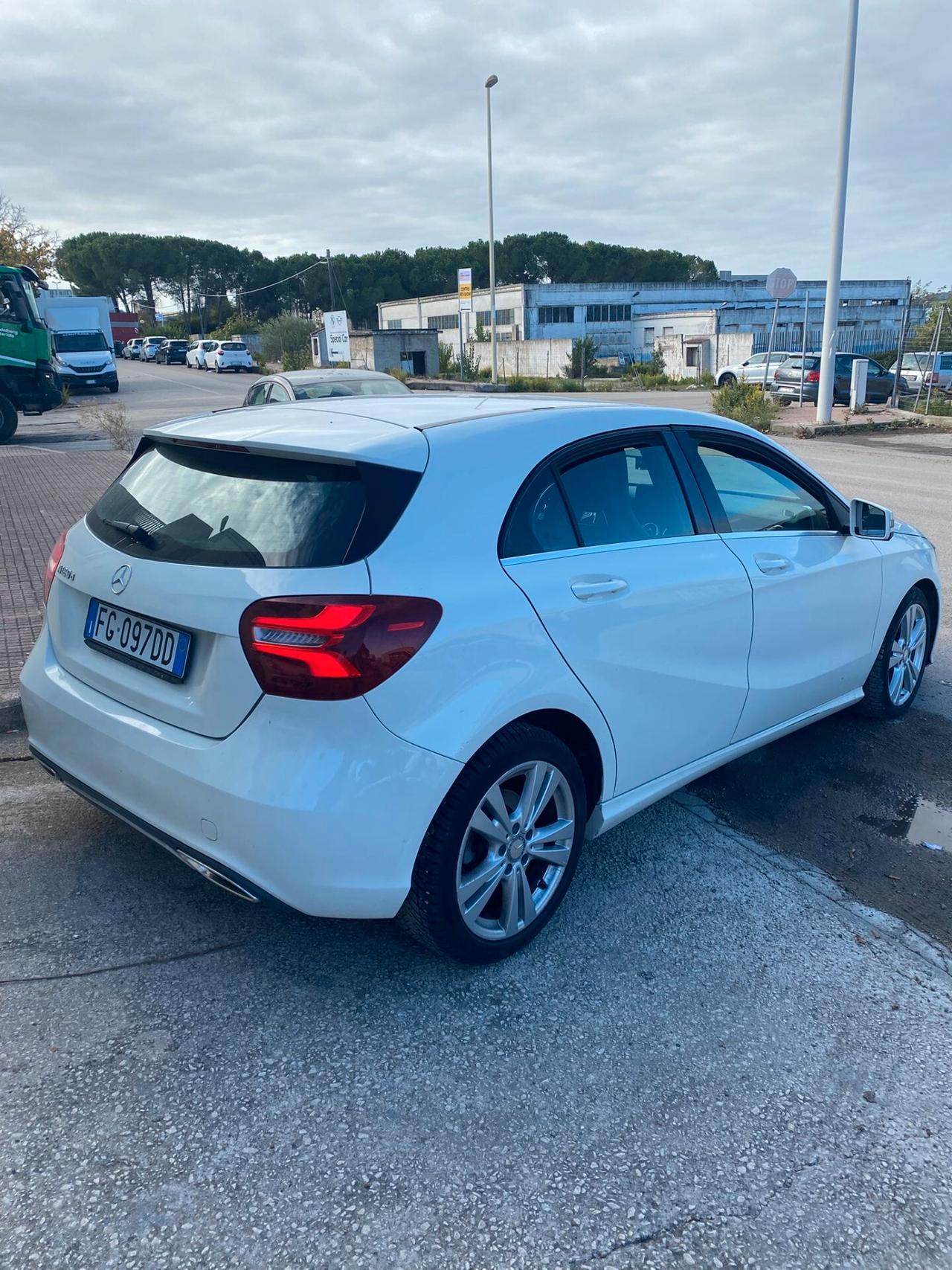 Mercedes-benz A 180 d Premium DIESEL 115 MILA KM