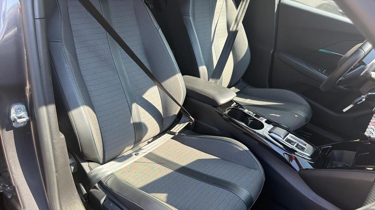 Peugeot 2008 BlueHDi 130 S&S EAT8 Allure