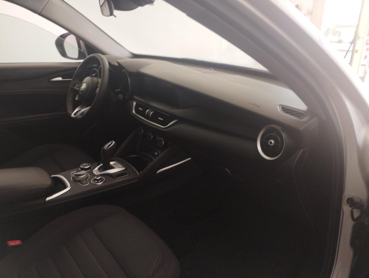 Alfa Romeo Stelvio 2.2 Turbodiesel 160 CV AT8 RWD Business