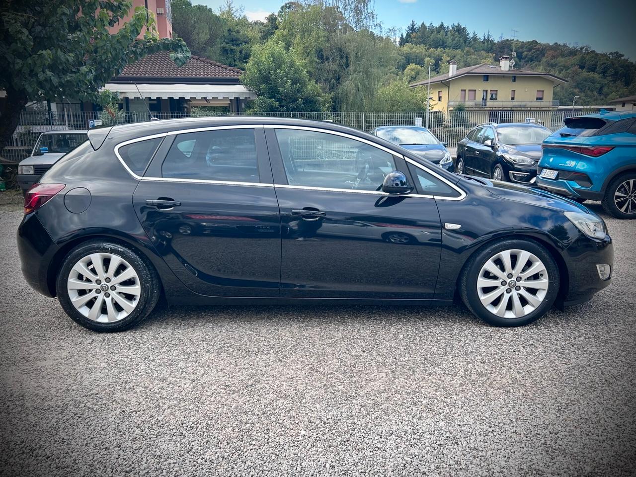 Opel Astra 1.6 5 porte Cosmo-UNIPROPRIETARIO