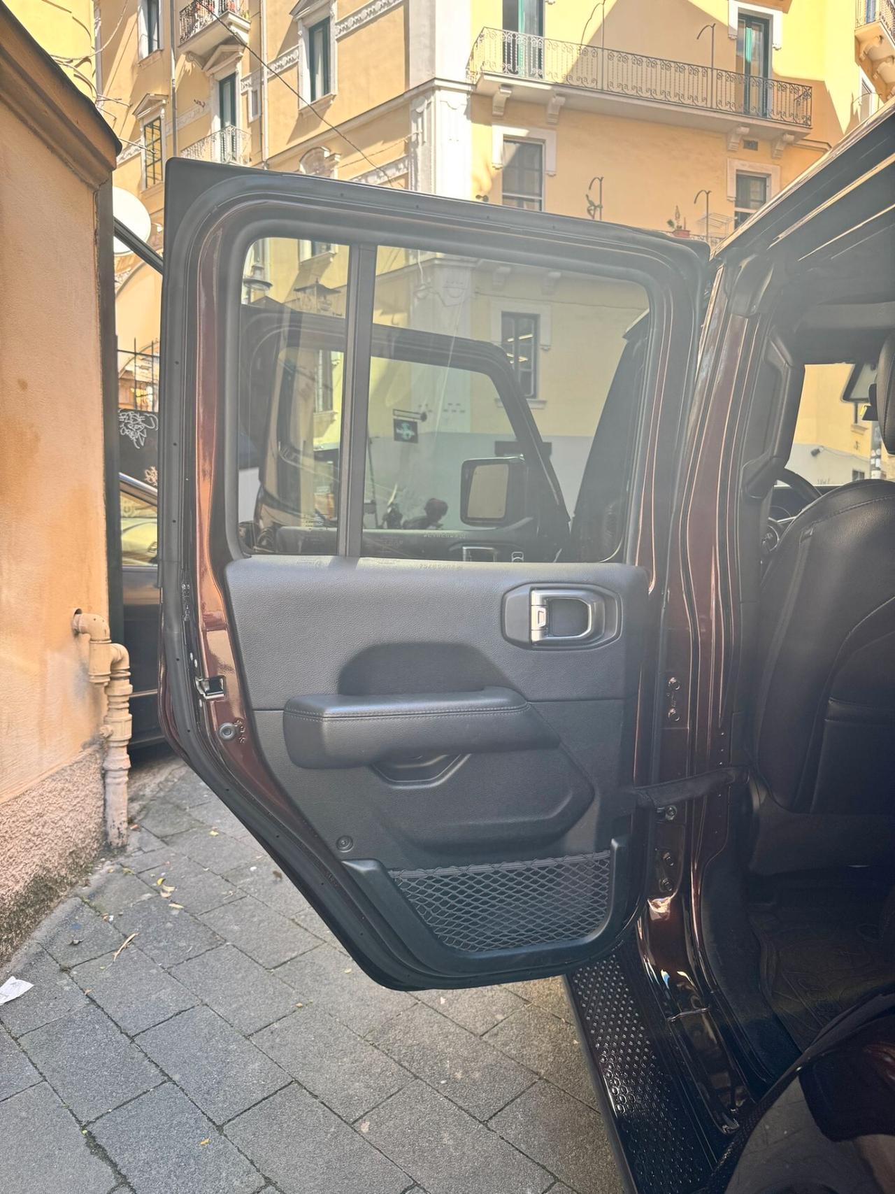 Jeep Wrangler Unlimited 2.2 Mjt II Sahara