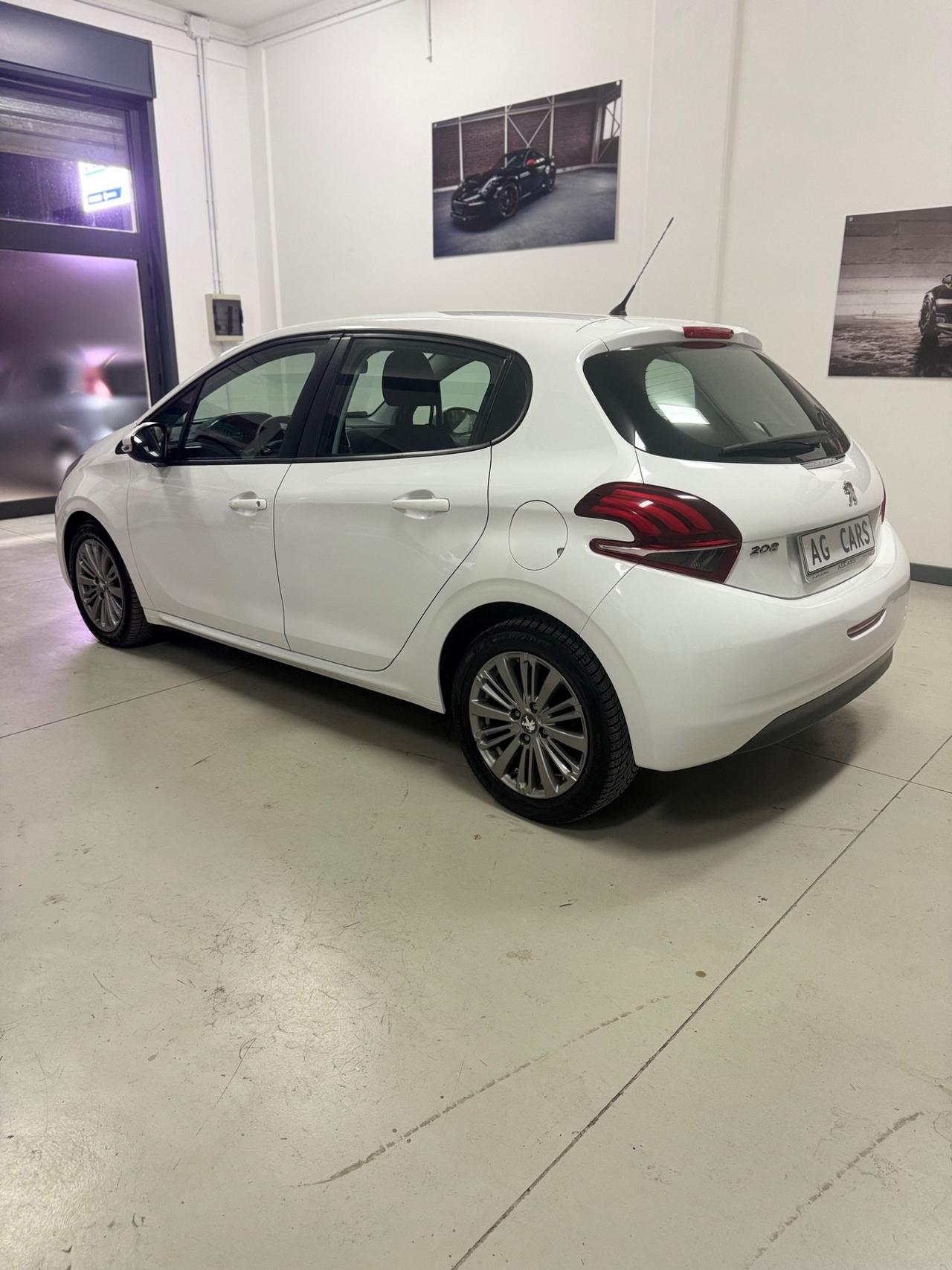 Peugeot 208 BlueHDi 75 5 porte Allure