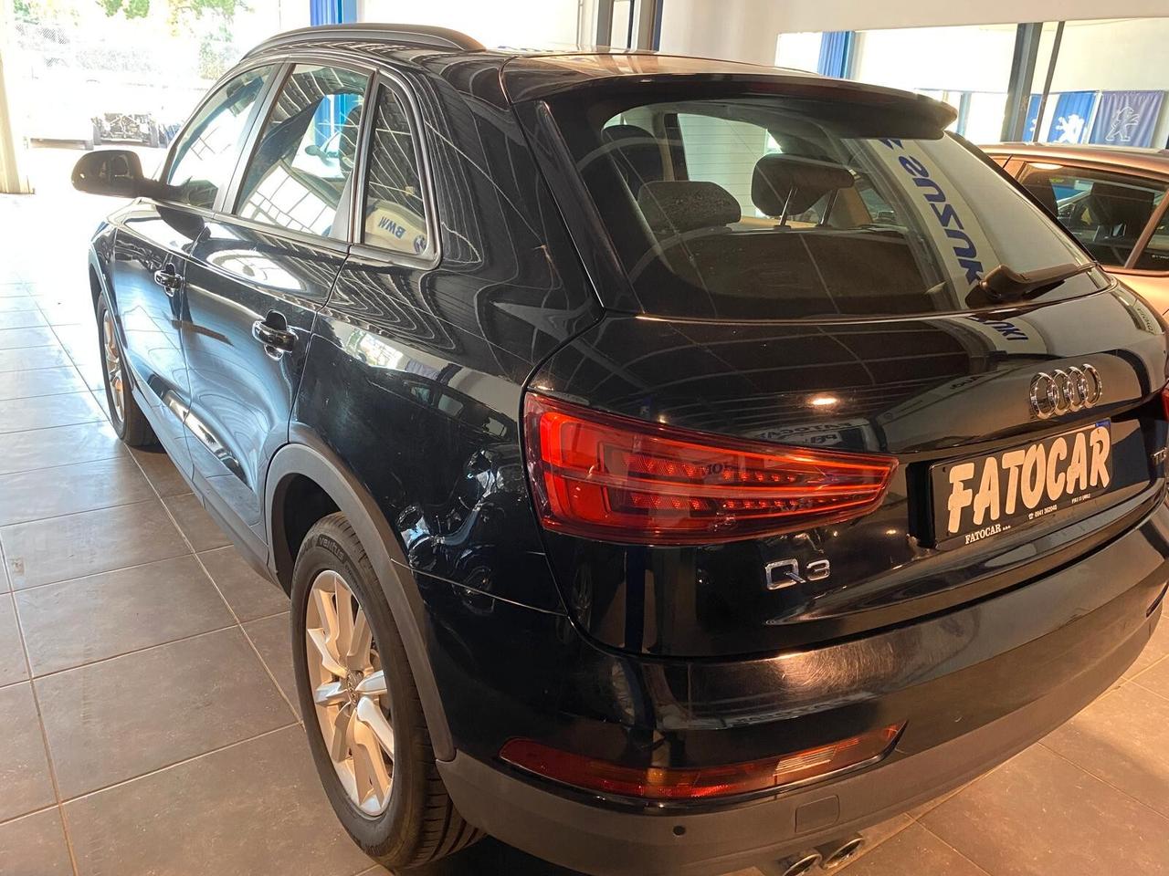 Audi Q3 2.0 TDI 120 CV Business