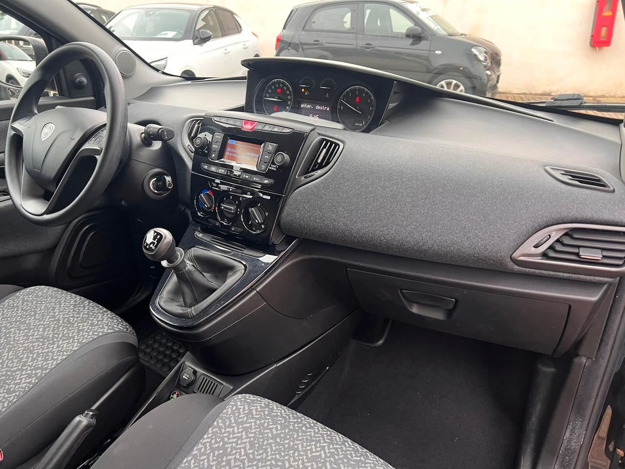 Lancia Ypsilon 1.2 69 CV 5 porte GPL Ecochic Elefantino Blu