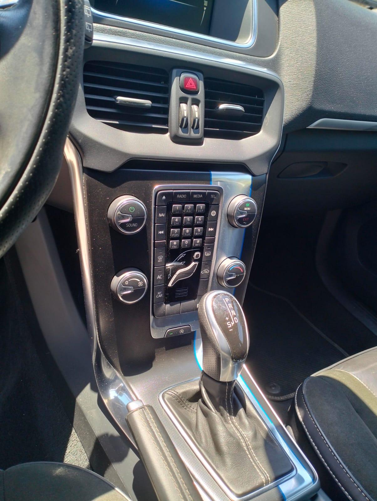 Volvo V40 2.0 d3 R-design geartronic