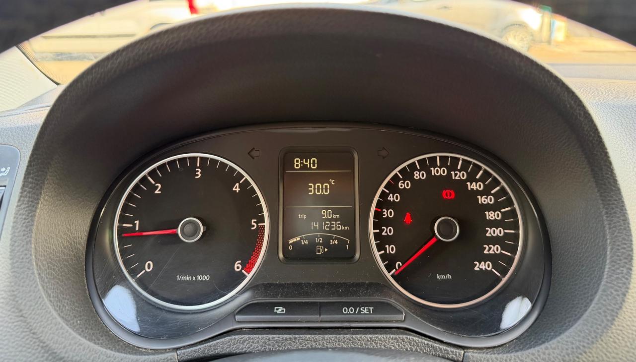 Volkswagen Polo 1.2 75 cvTDI-2011/CLIMA