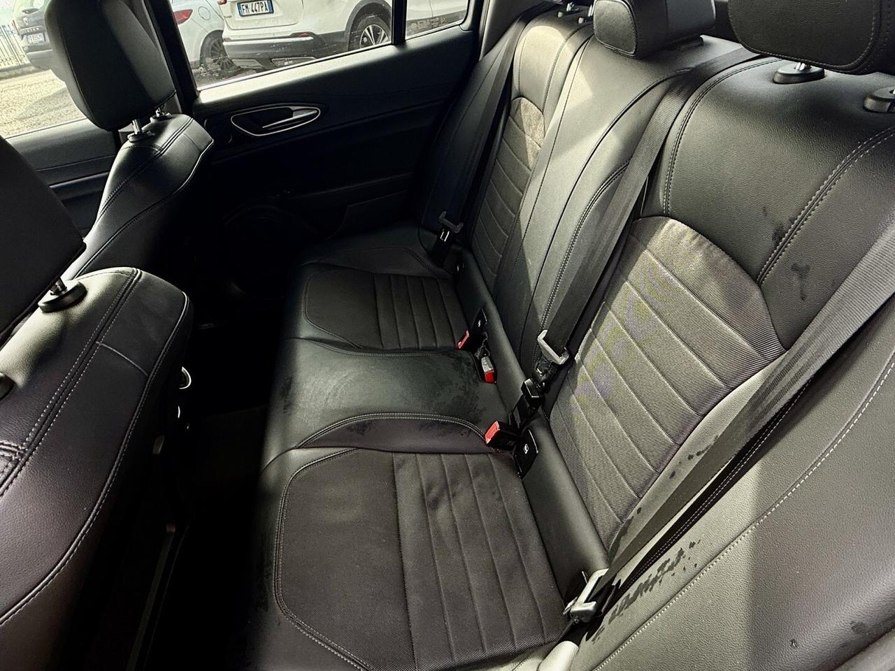 ALFAROMEO GIULIA 150CV NAVI CLIMA LED