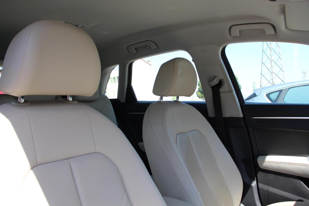 Audi Q3 40 2.0 tdi Business quattro 200cv s-tronic