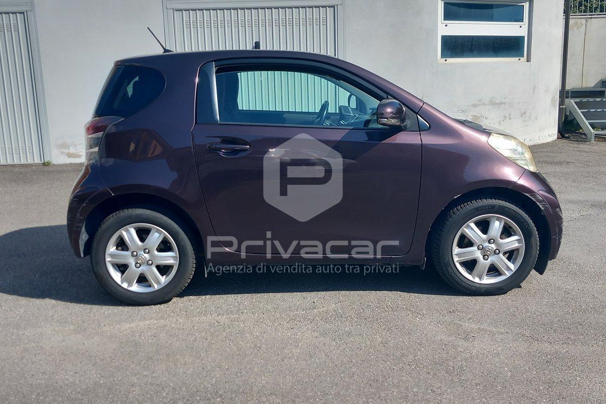 TOYOTA iQ 1.0 Sol