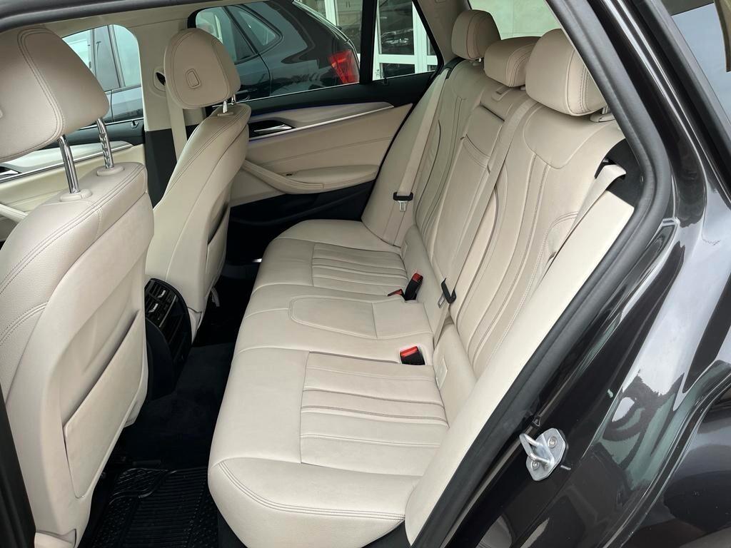 Bmw 520 d xDrive Touring Luxury