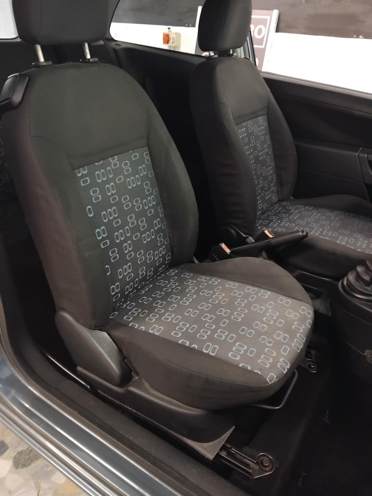 Ford Fiesta 1.2 16V 3p. Ambiente
