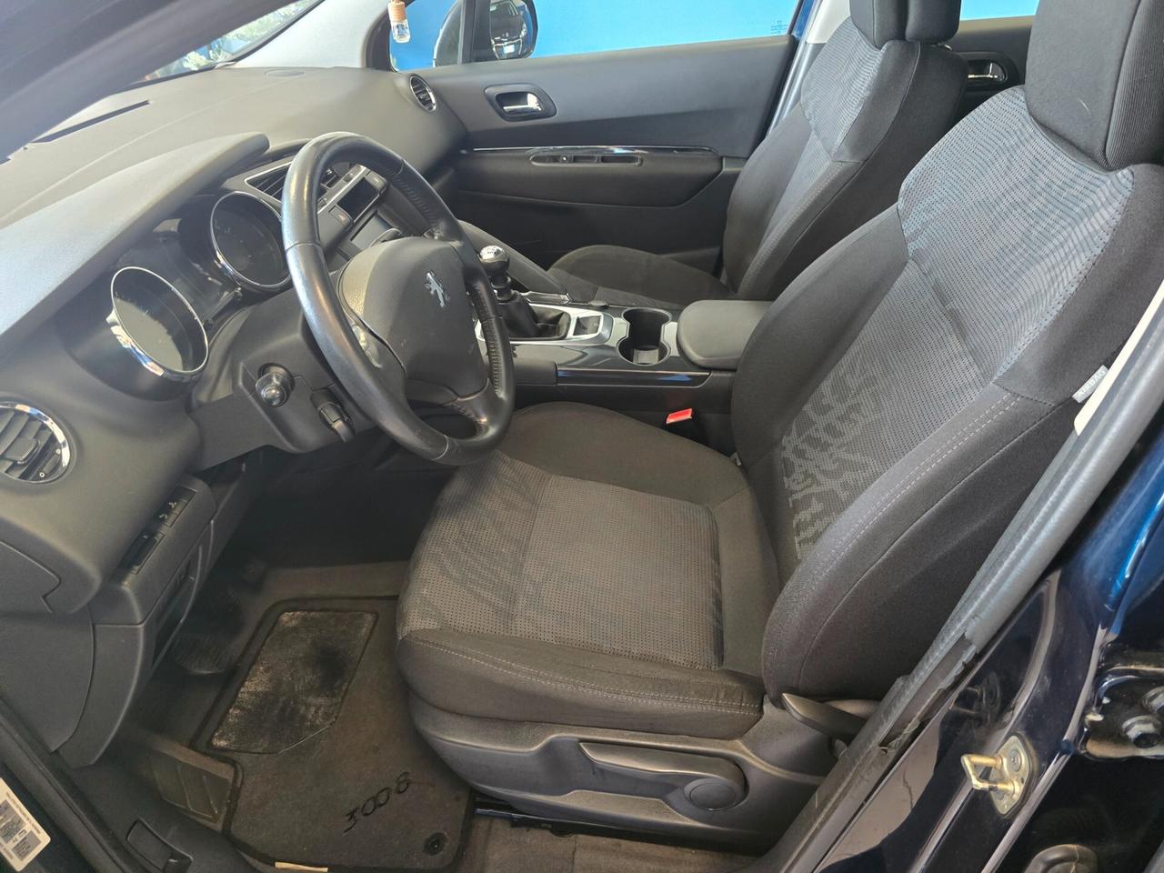 Peugeot 3008 1.6 HDi 112CV cambio robotizzato Tecno