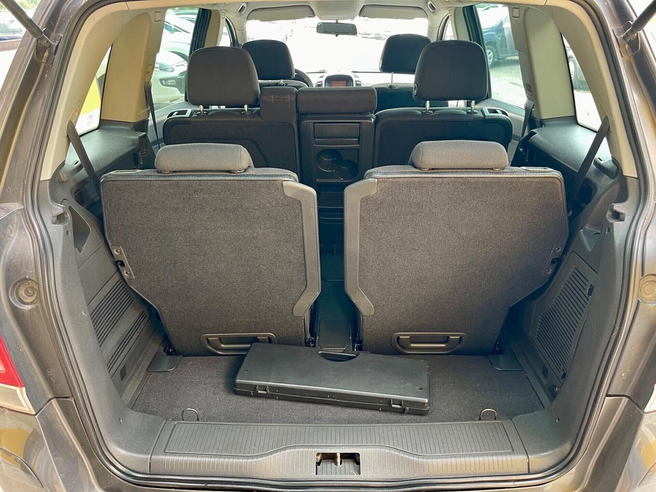 Opel Zafira 7POSTI 1.6T met 110kw Cosmo UNIPROP