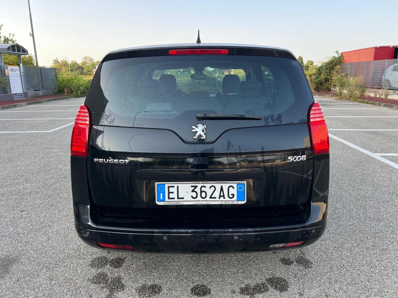 Peugeot 5008 1.6 THP 156CV Allure