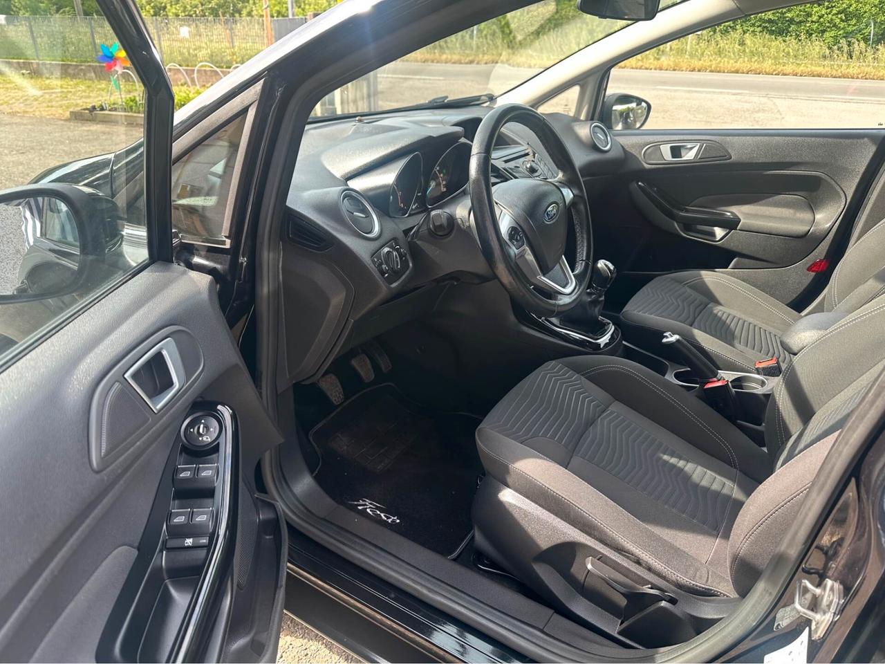 Ford Fiesta 1.0 EcoBoost 100CV 5 porte Powershift Titanium