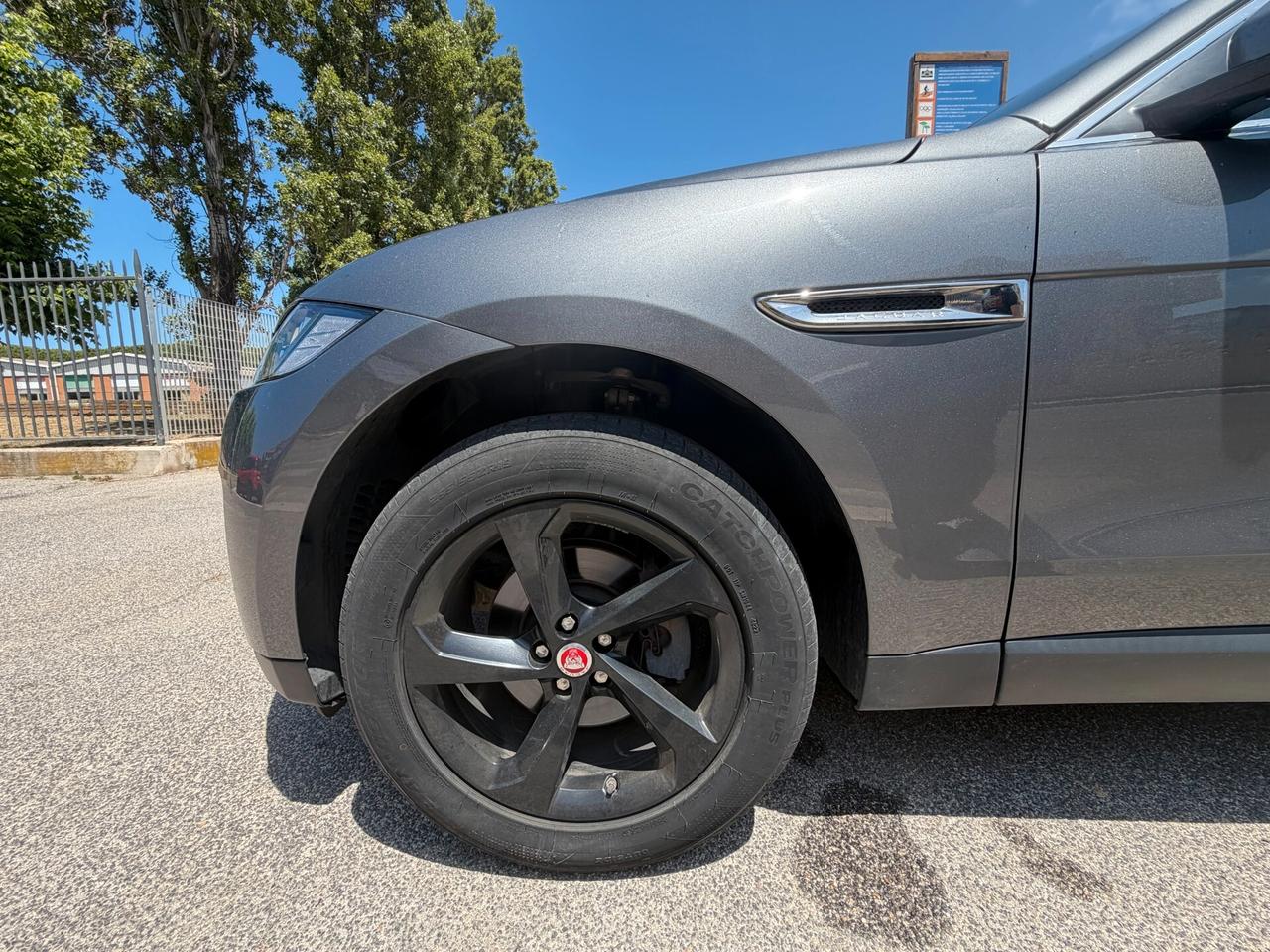 Jaguar F-Pace 2.0 D 180 CV AWD aut. R-Sport