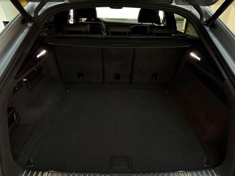 Audi Q8 55 TFSI 250kW quattro tiptronic Sport