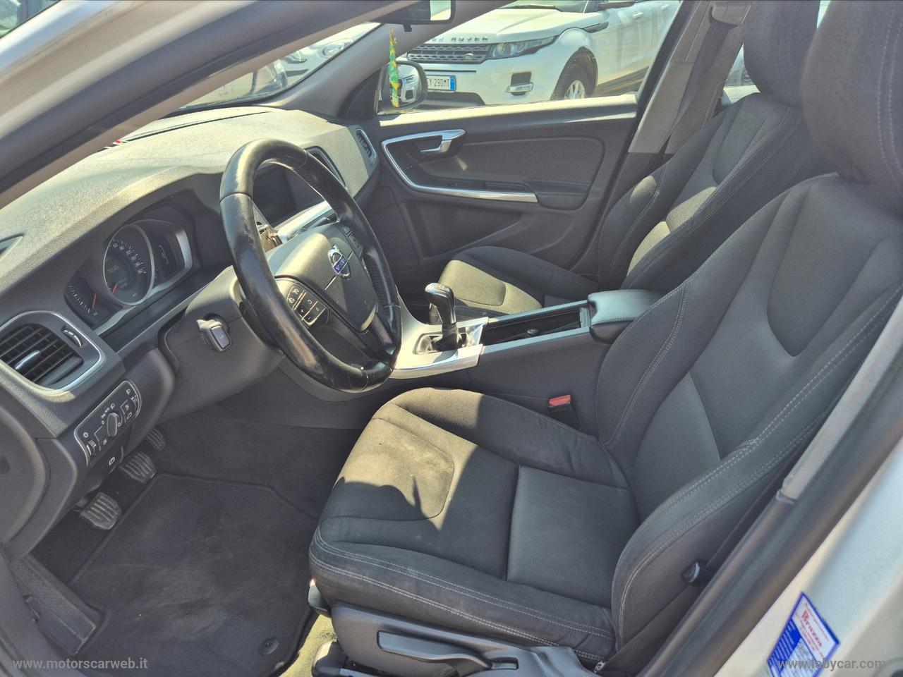 VOLVO V60 D2 Business