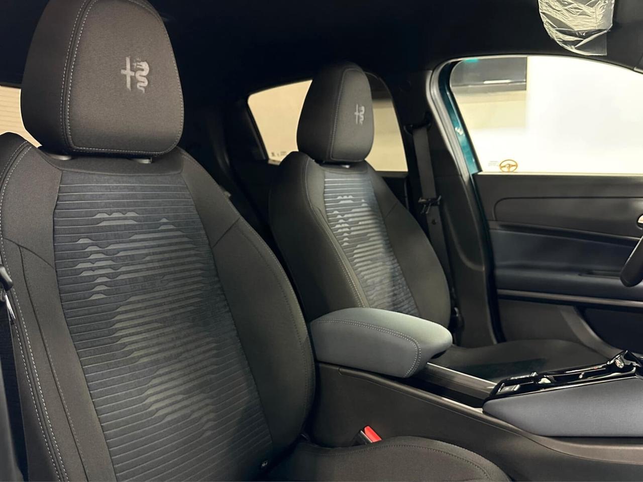 Alfa Romeo Junior 1.2 145 CV Hybrid eDCT6 Sprint