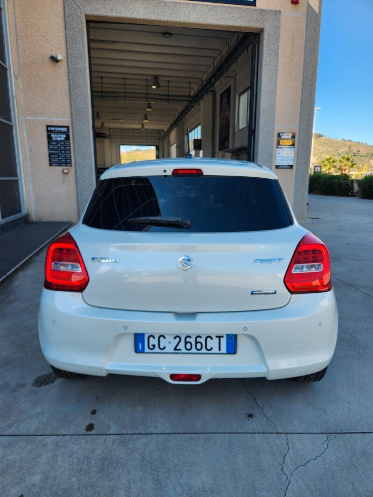 Suzuki Swift 1.2 Hybrid Top