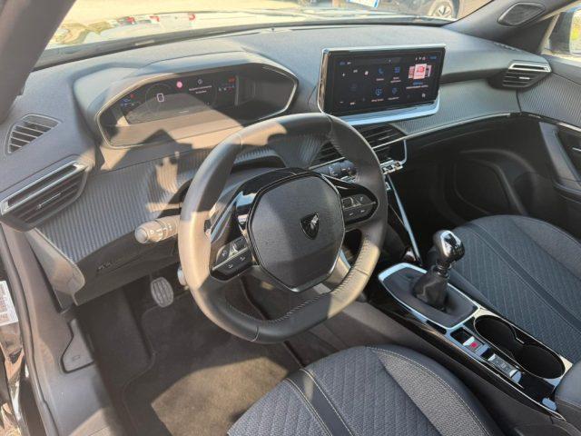 PEUGEOT 2008 PureTech 100 S&S Allure