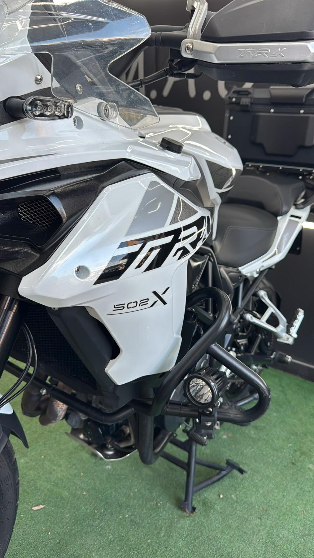 Benelli TRK 502 Base