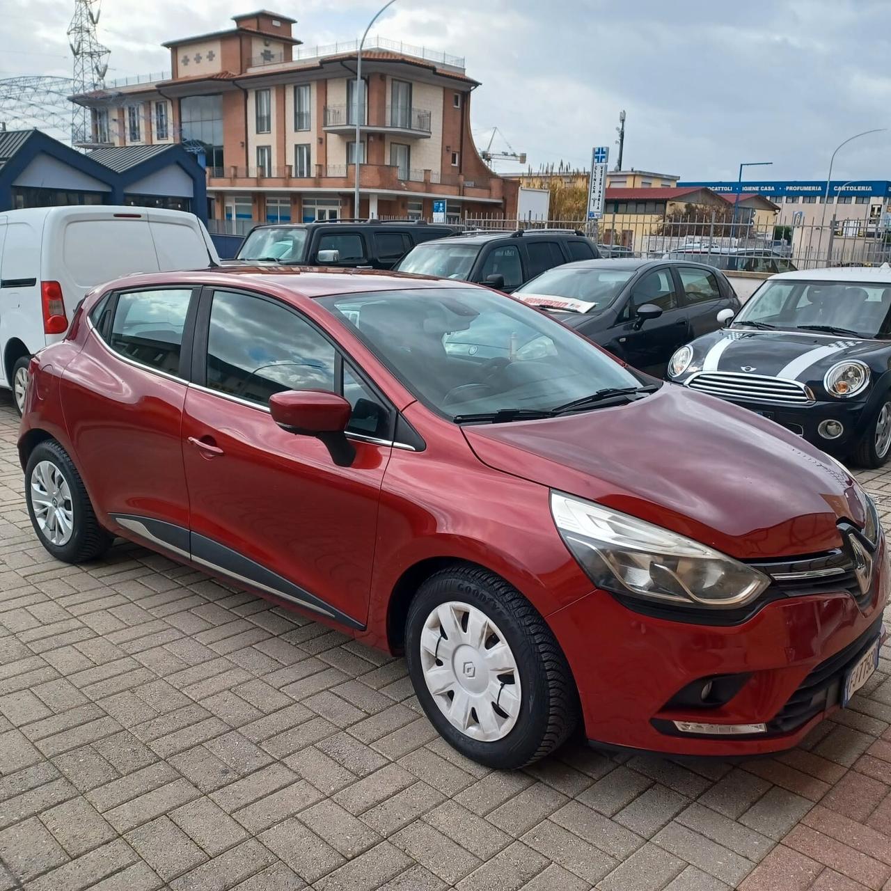 121.828 KM CLIO 1.5 DCI NEOPATENTATI UNIPROPRIETARIO