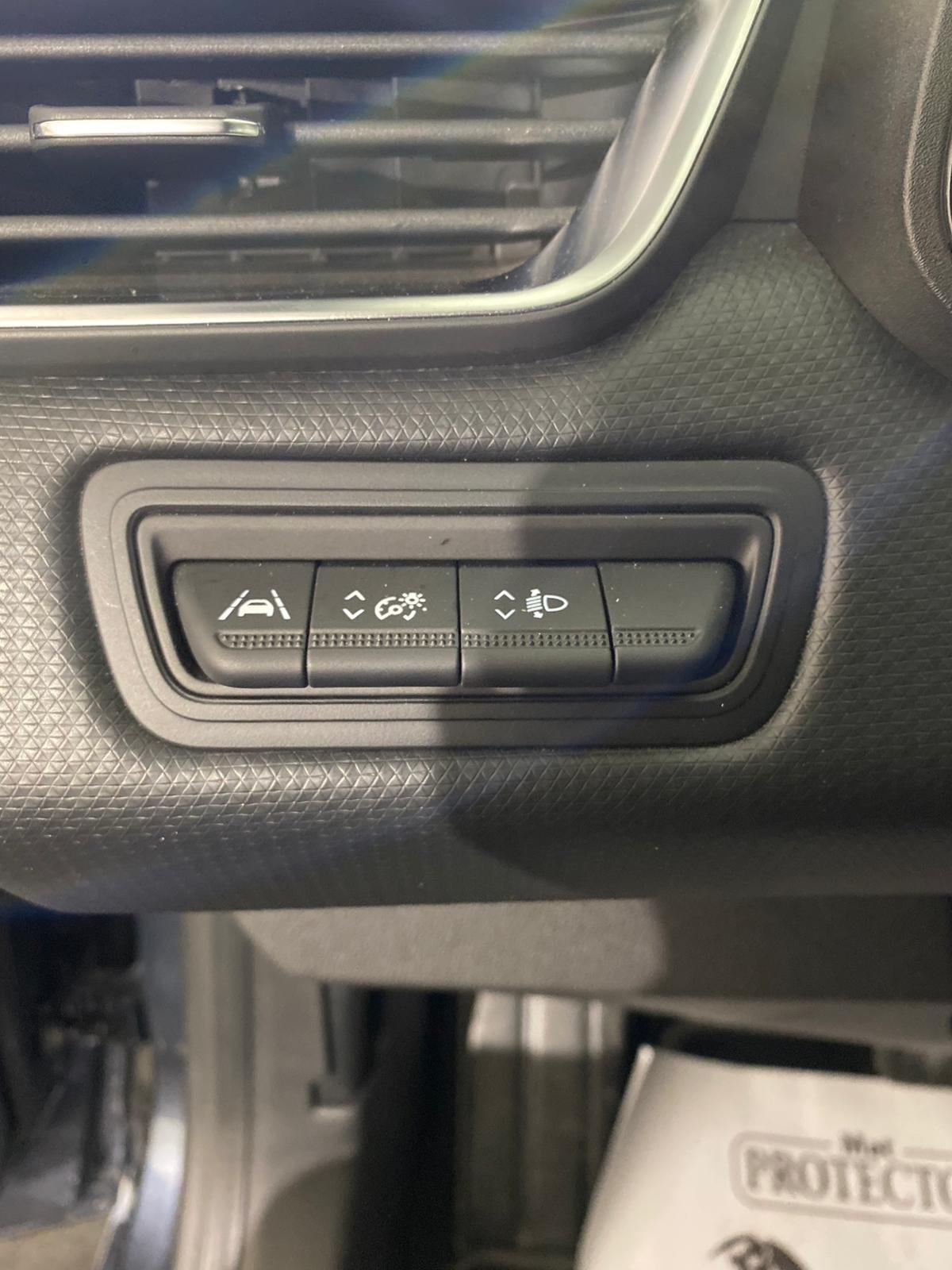 Renault Clio Full Hybrid E-Tech 140 CV 5 porte Intens