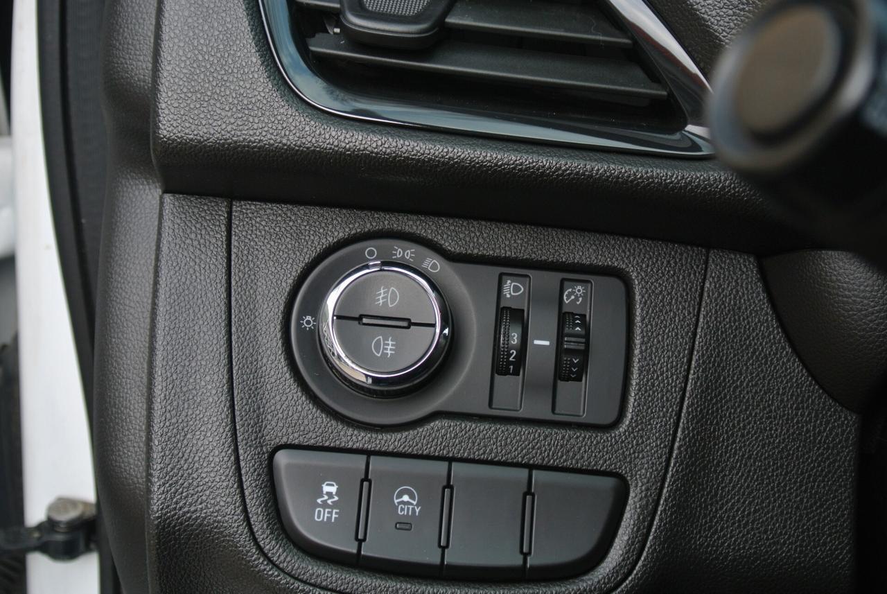 Opel Karl Rocks 1.0 75 CV