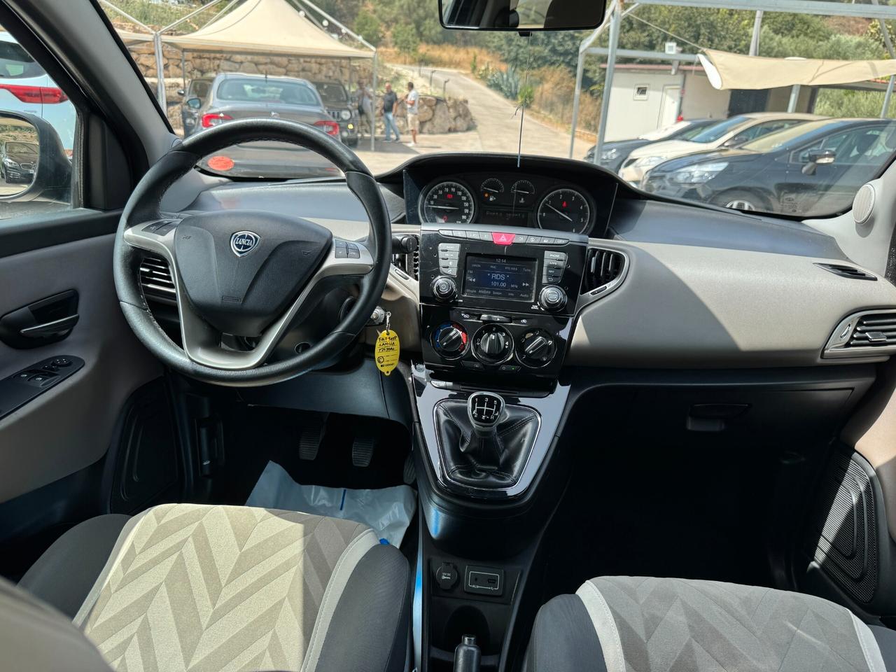 Lancia Ypsilon 1.3 MJT 16V 95 CV 5 porte S&S Silver