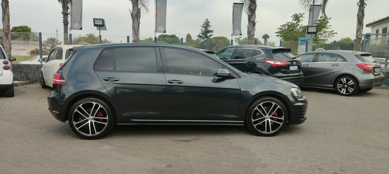 Volkswagen Golf 7 GTD 2.0 TDI full optional da vetrinaaaa