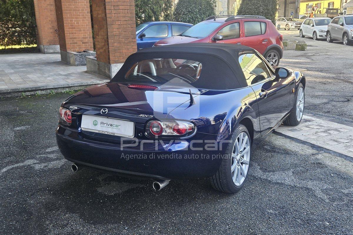 MAZDA MX-5 Roadster Coupé 2.0L Fire