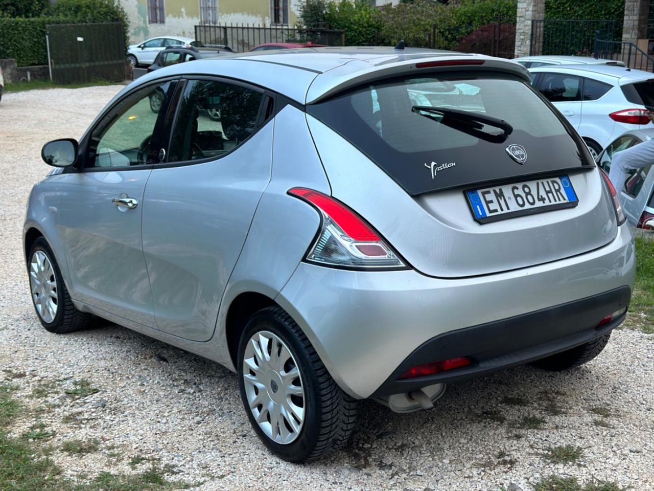 Lancia YPSILON 1.2 69 CV 5P GPL ECOCHIC KMCERT NEOPAT