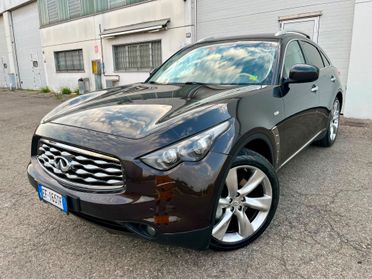 Infiniti FX FX30d S Premium 3.0d 2011 142.000km perfetta