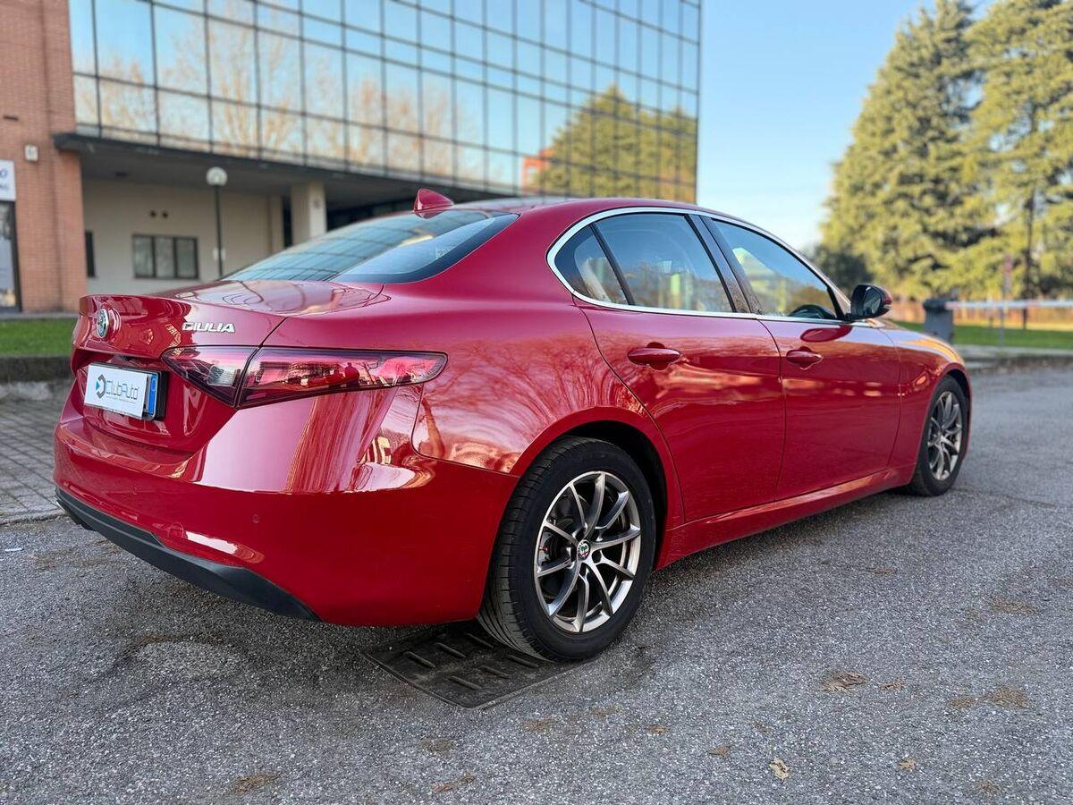 Alfa Romeo Giulia 2.2 t Giulia 150cv