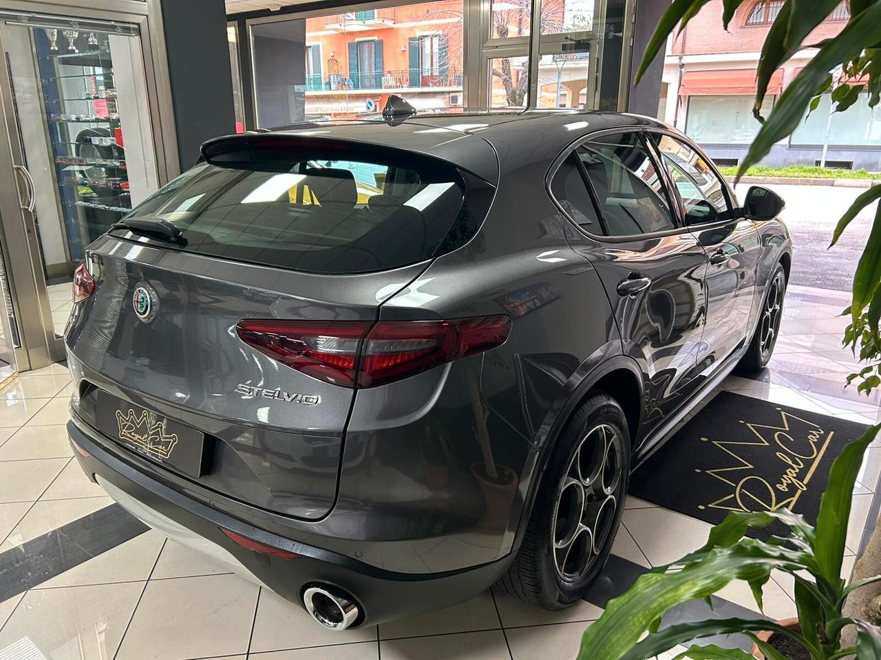 Alfa Romeo Stelvio 2.2 Turbodiesel 150 CV AT8 RWD Business