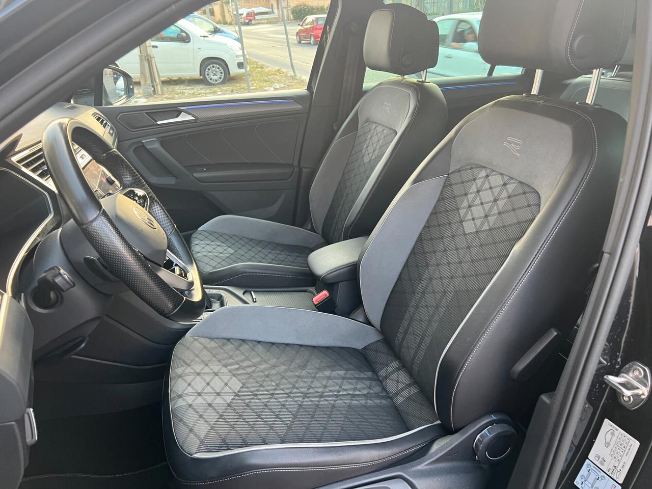 Volkswagen Tiguan 2.0 TDI 150 CV DSG R-Line R Line