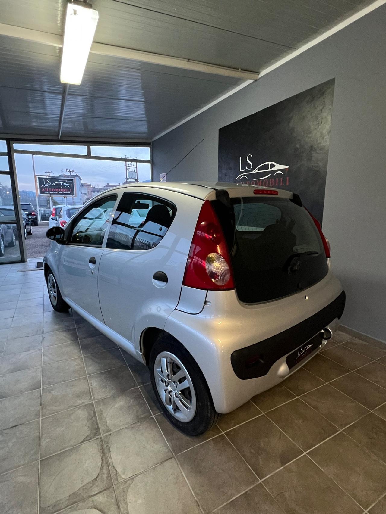 Peugeot 107 1.0 68CV 5p. Desir