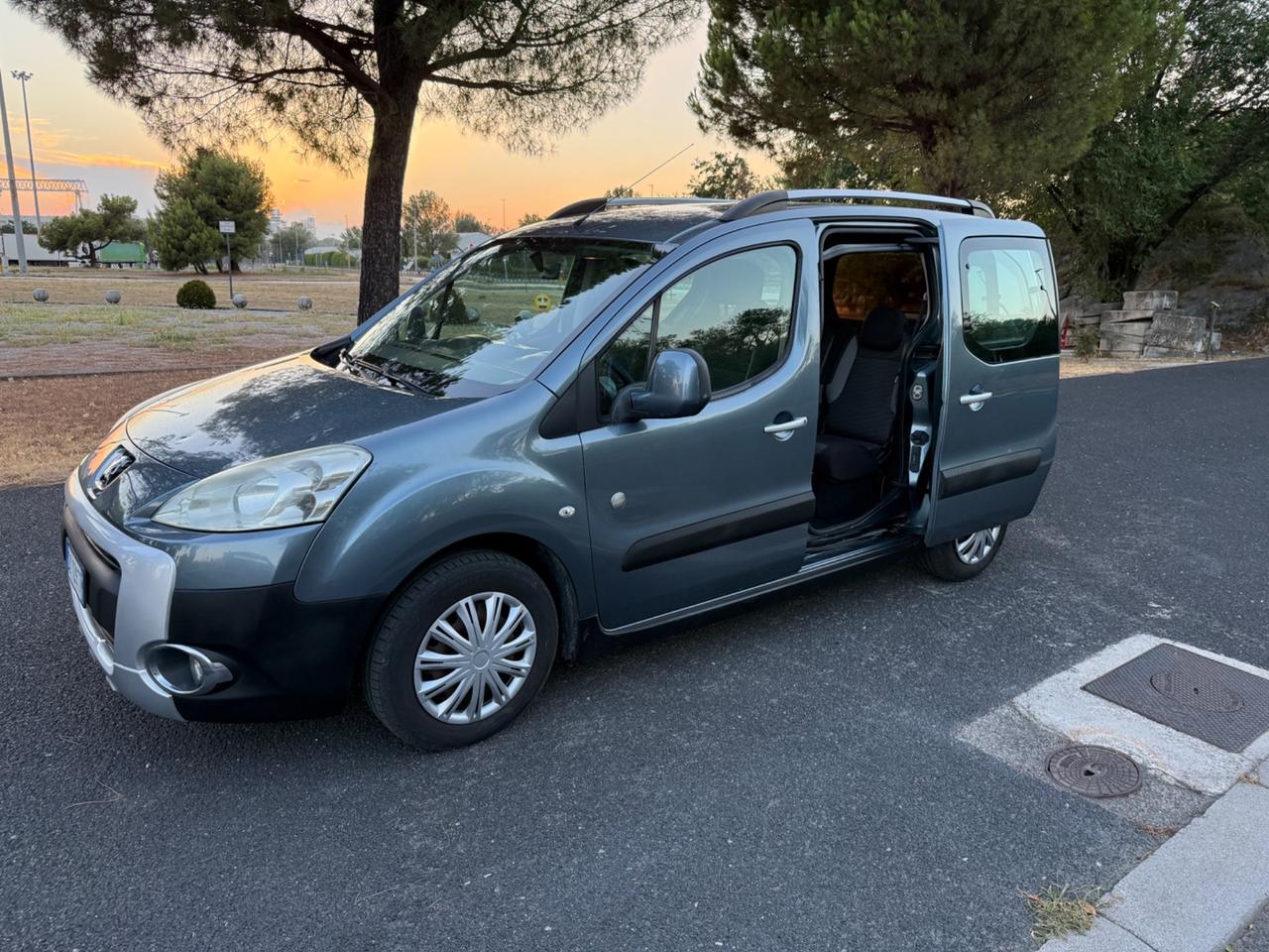 Peugeot Partner Tepee 1.6 HDi 90CV Outdoor