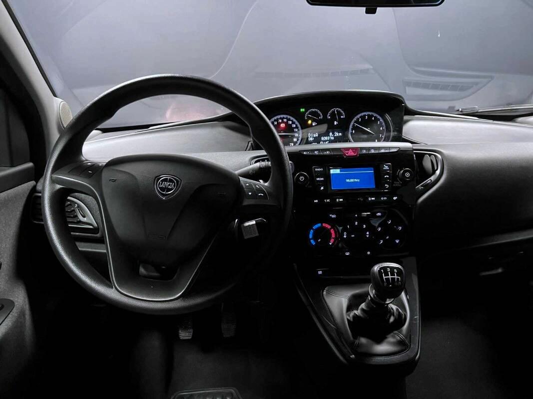 Lancia Ypsilon III 1.0 firefly hybrid Gold s&s 70cv 5p.ti
