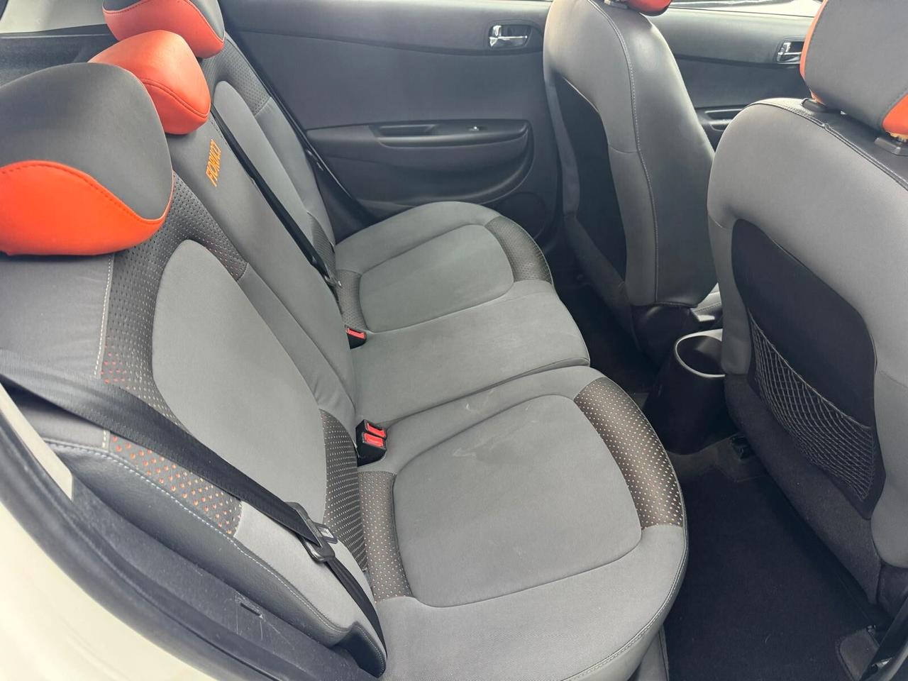 Hyundai i20 1.2 5p. Fiorucci Benzina - Ok Neopatentati