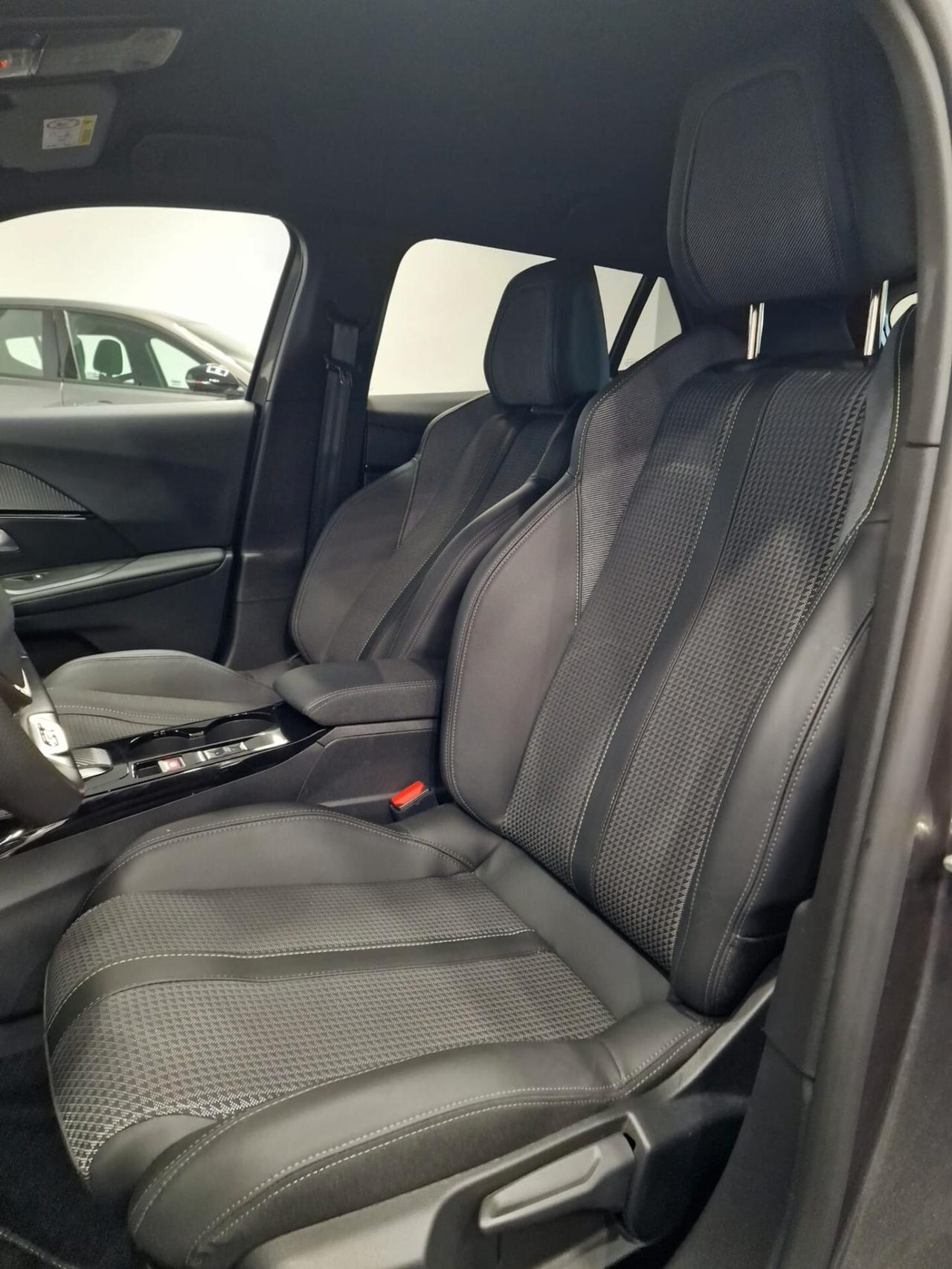Peugeot 2008 1.5 BlueHDi 130 S&S EAT8 GT