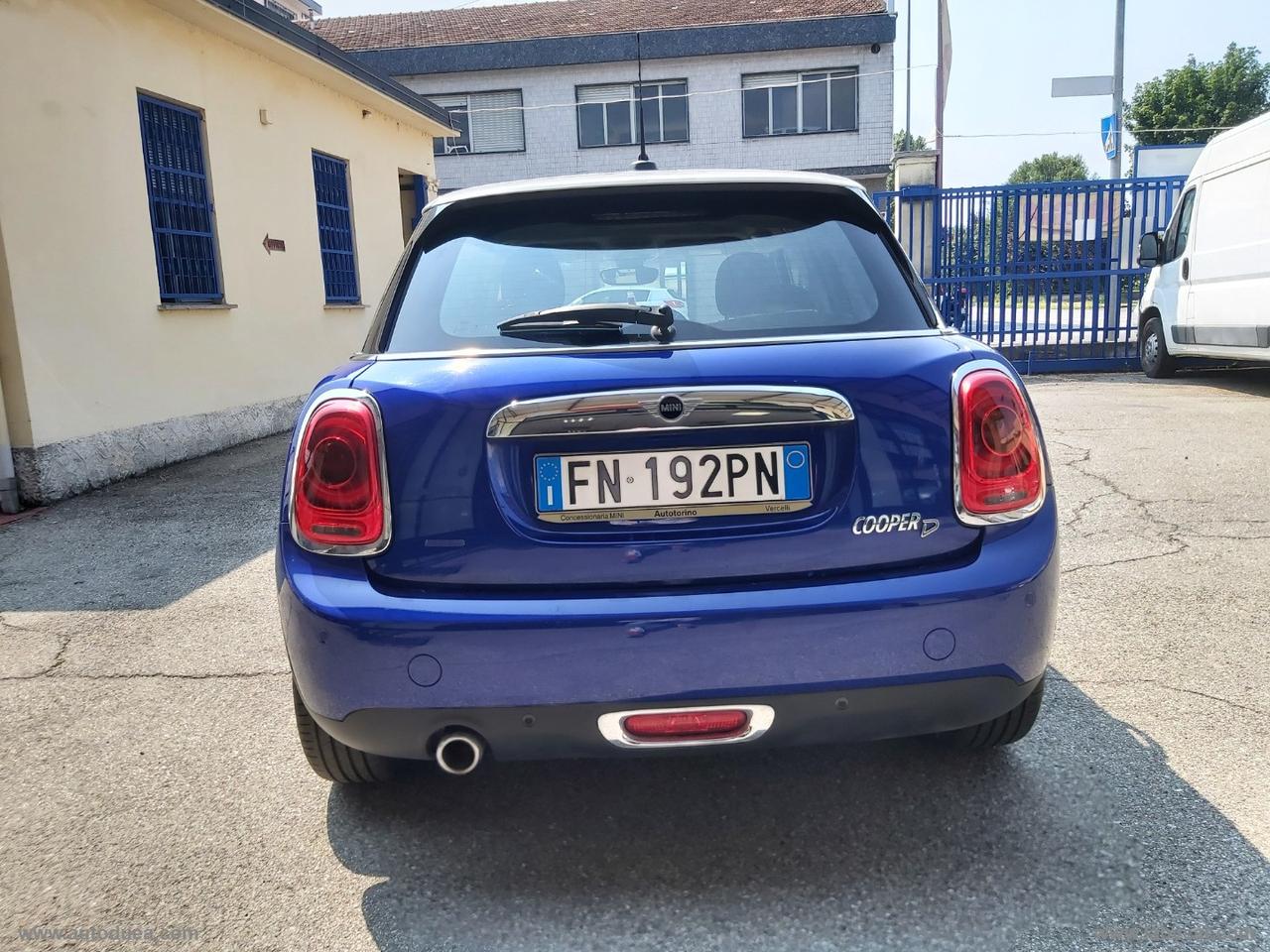 MINI Cooper D 5 porte CAMBIO AUT. NO VINCOLI