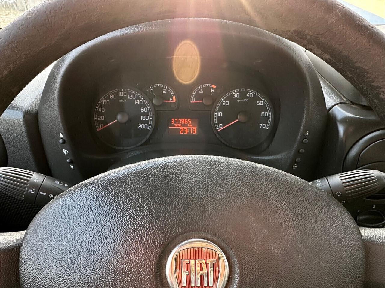 Fiat doblo 5 posti anno 2008 autocarro