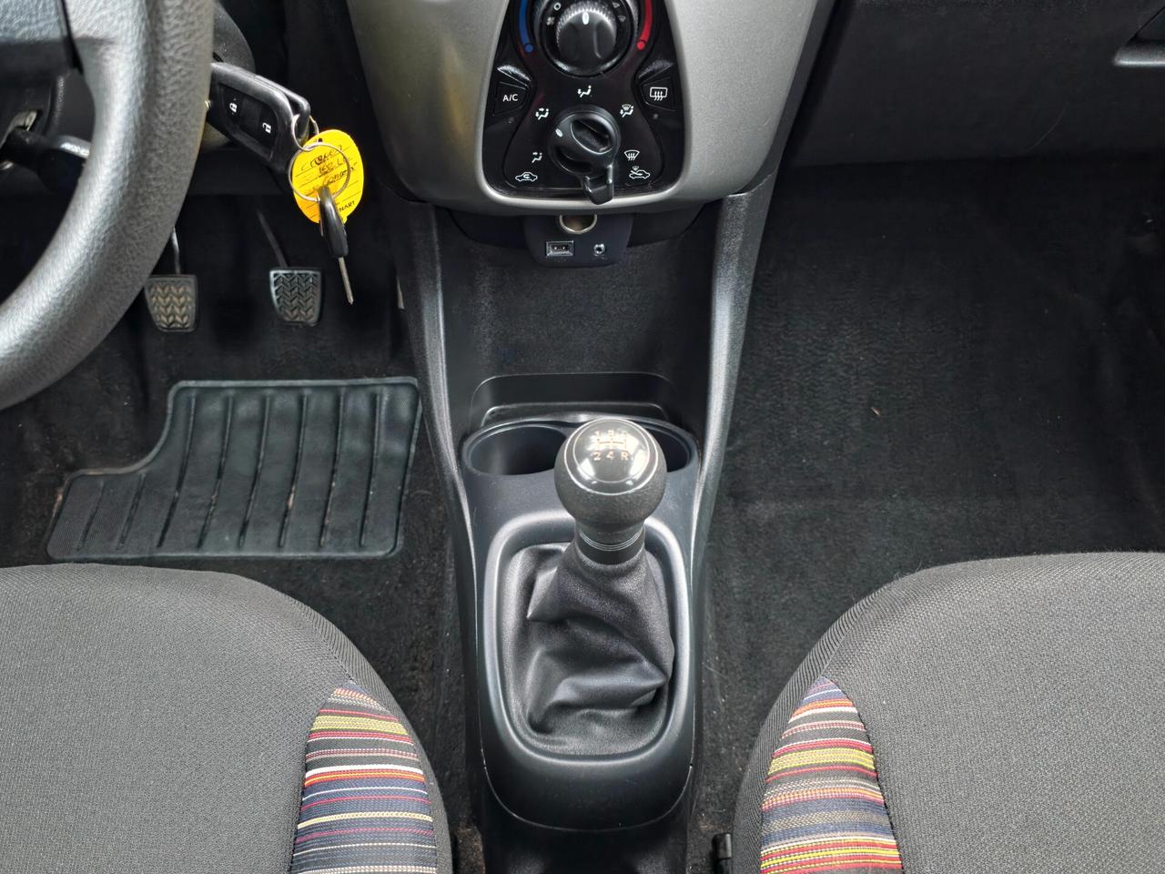 Citroen C1 PureTech 82 5 porte Shine2015-E5B Manuale NEO