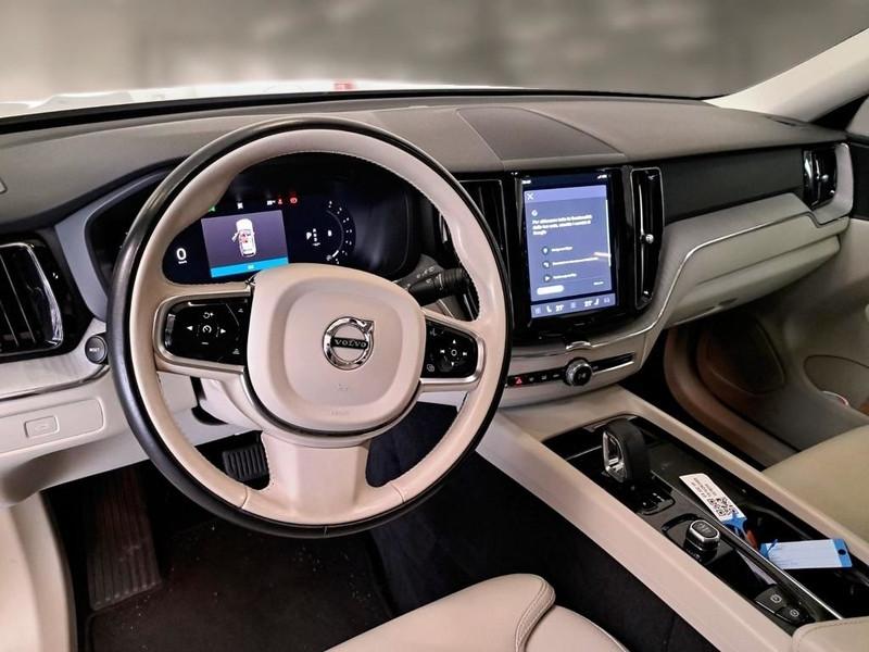 VOLVO XC60 B4 D AWD AUTOMATICO PLUS DARK SUV