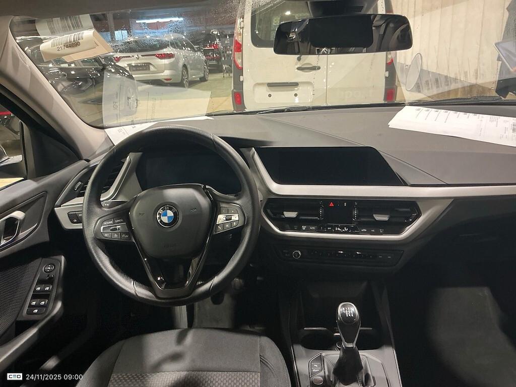 Bmw 116 116D 115CV 6M BUSINESS ADVANTAGE (FARI LED -BMW DIGITAL COCKPIT - PDC NAVI MIRROR CRUISE)