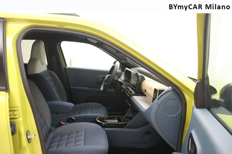 Fiat Grande Panda 1.2 Hybrid La Prima eDCT