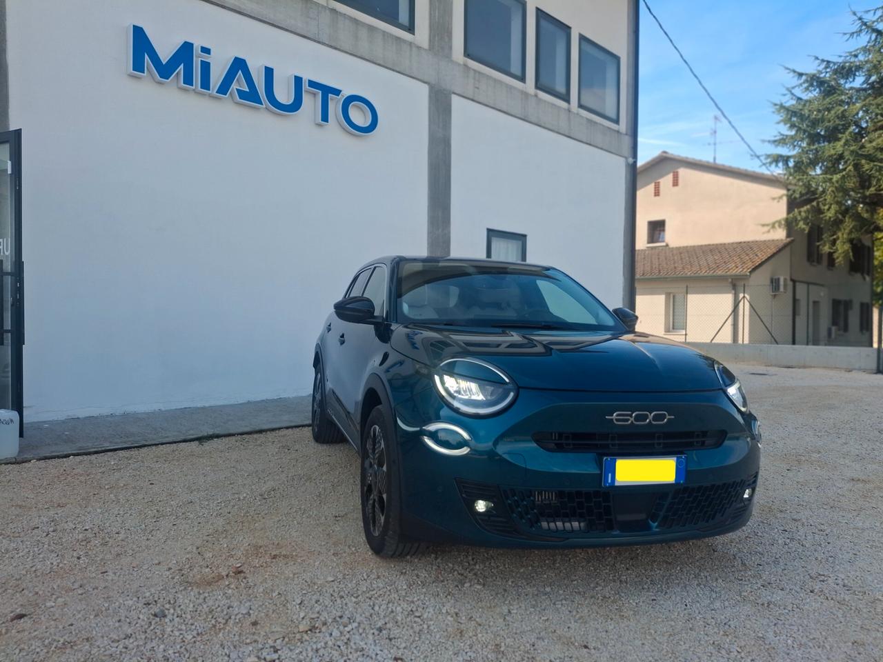 Fiat 600 Hybrid, La Prima